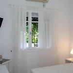 Arethousa Plaka (Milos)