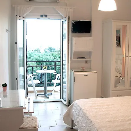 Arethousa Plaka (Milos)