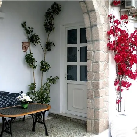 Arethousa 4* Plaka (Milos)