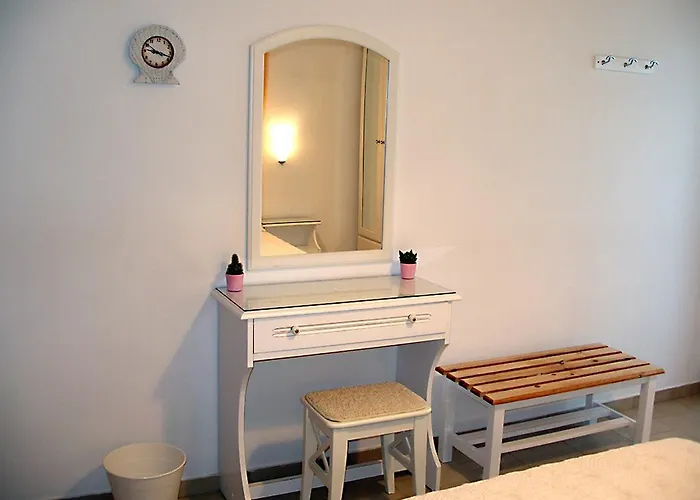 Arethousa 3* Plaka (Milos)